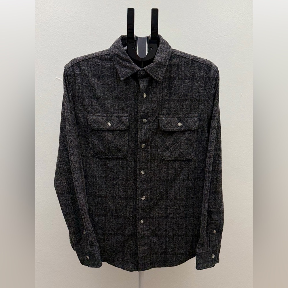 Chaps Men’s Plaid Button Down Shirt Size M Gray Flannel Long Sleeve